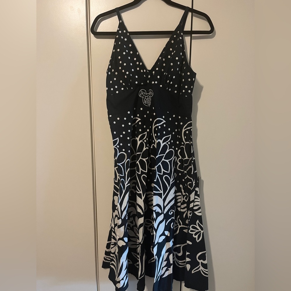 Disney Mickey Mouse Aline Dress in Black and White Size Small